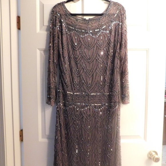 NWOT PISSARO NIGHTS GRAY BEADED GRAY DRESS SZ 6/8 Great Gatsby dress - Picture 3 of 6